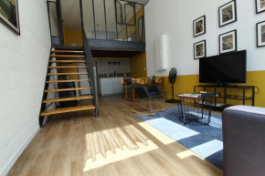Superb renovated and quiet loft For 4-Tram CE-city center #L6 Grenoble